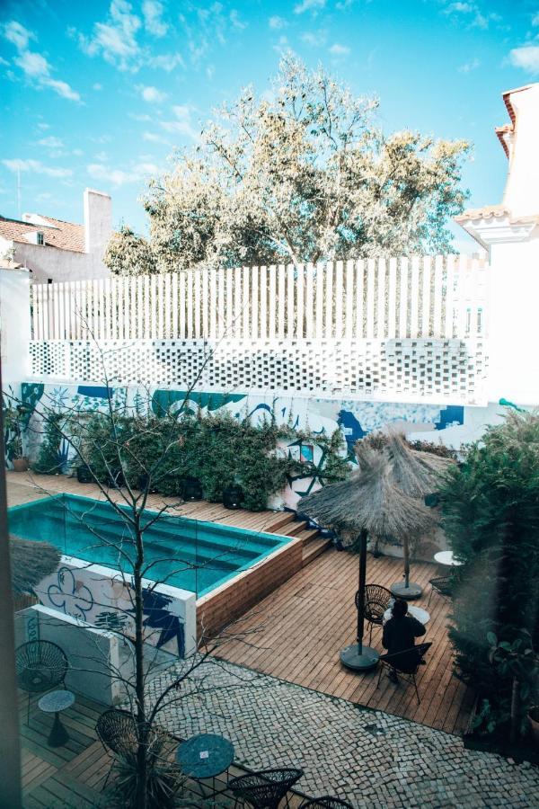 Selina Secret Garden Lisbon Hostel Exterior photo